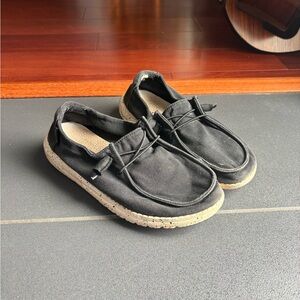 Hey Dude Wally Canvas Slip-On Shoes | Size 6